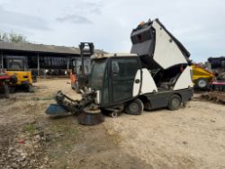 2013/63 JOHNSTON CN201 ROAD SWEEPER