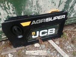 JCB TELEHANDLERS BOTTOM DOOR