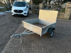 SINGLE AXLE TRAILER WITH REAR RAMP DOOR - C/W REAR RAMP DOOR