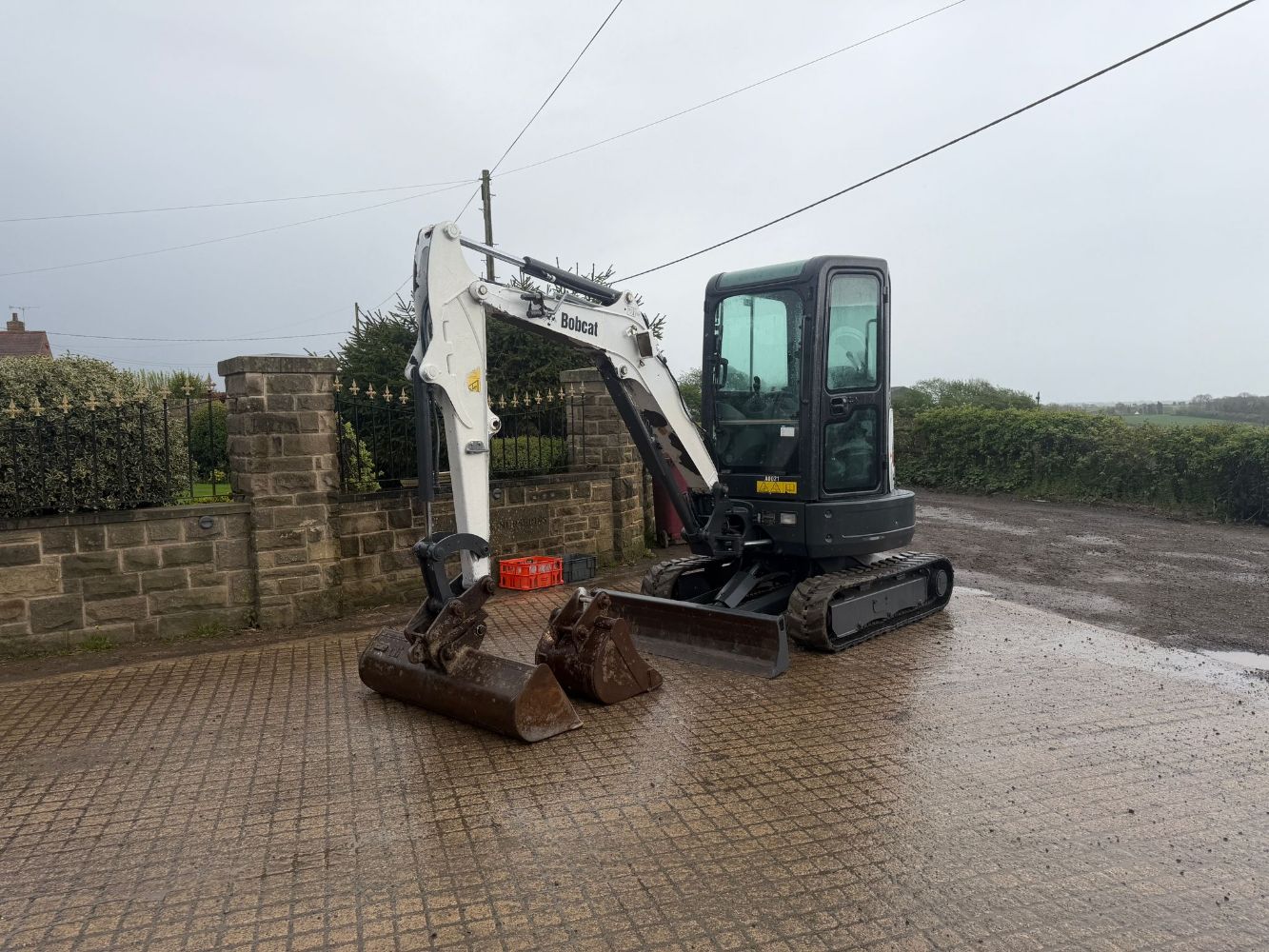 Over 700 lots: Ex-Fleet Vehicles, Agri & Farm, Heavy Plant, Machinery, HGVs & Much More ends Monday 27th April