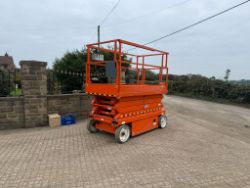 2018 SKYJACK SJIII-4626 9.9MTR ELECTRIC SCISSOR LIFT - 103 HOURS