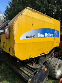 2012 NEW HOLLAND BR7060 ROUND BALER