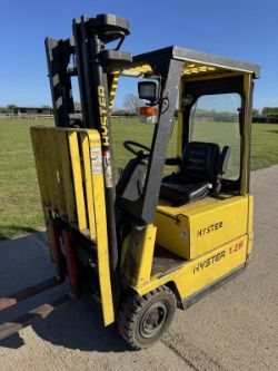 HYSTER 1.25 ELECTRIC FORKLIFT TRUCK *12% BP*