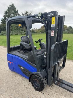 LINDE 1.8 TONNE ELECTRIC FORKLIFT TRUCK CONTAINER SPEC *12% BP*