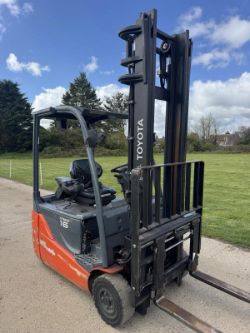 2018 TOYOTA 1.6 TONNE ELECTRIC FORKLIFT TRUCK *12% BP*