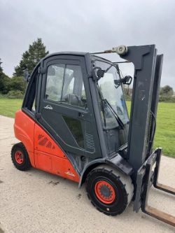 LINDE 2 TONNE ELECTRIC FORKLIFT TRUCK - 780 HOURS *12% BP*
