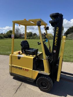HYSTER 1.5 ELECTRIC FORKLIFT TRUCK CONTAINER SPEC - RECENT NEW BATTERY *12% BP*