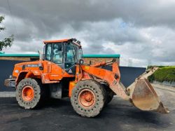 2015 DOOSAN DL200-3 LOADING SHOVEL* C/W BUCKET*