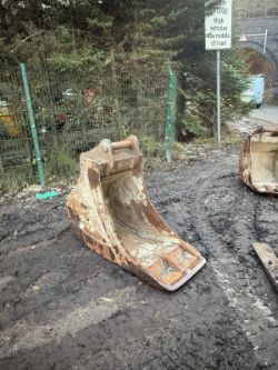 2FT DIGGING BUCKET