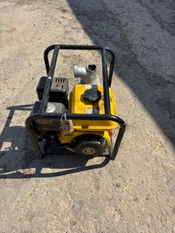 PETROL ENGINE 2 INCH WATER PUMP *NO VAT*