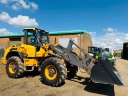 2010 VOLVO L45F-TP LOADING SHOVEL *C/W BUCKET