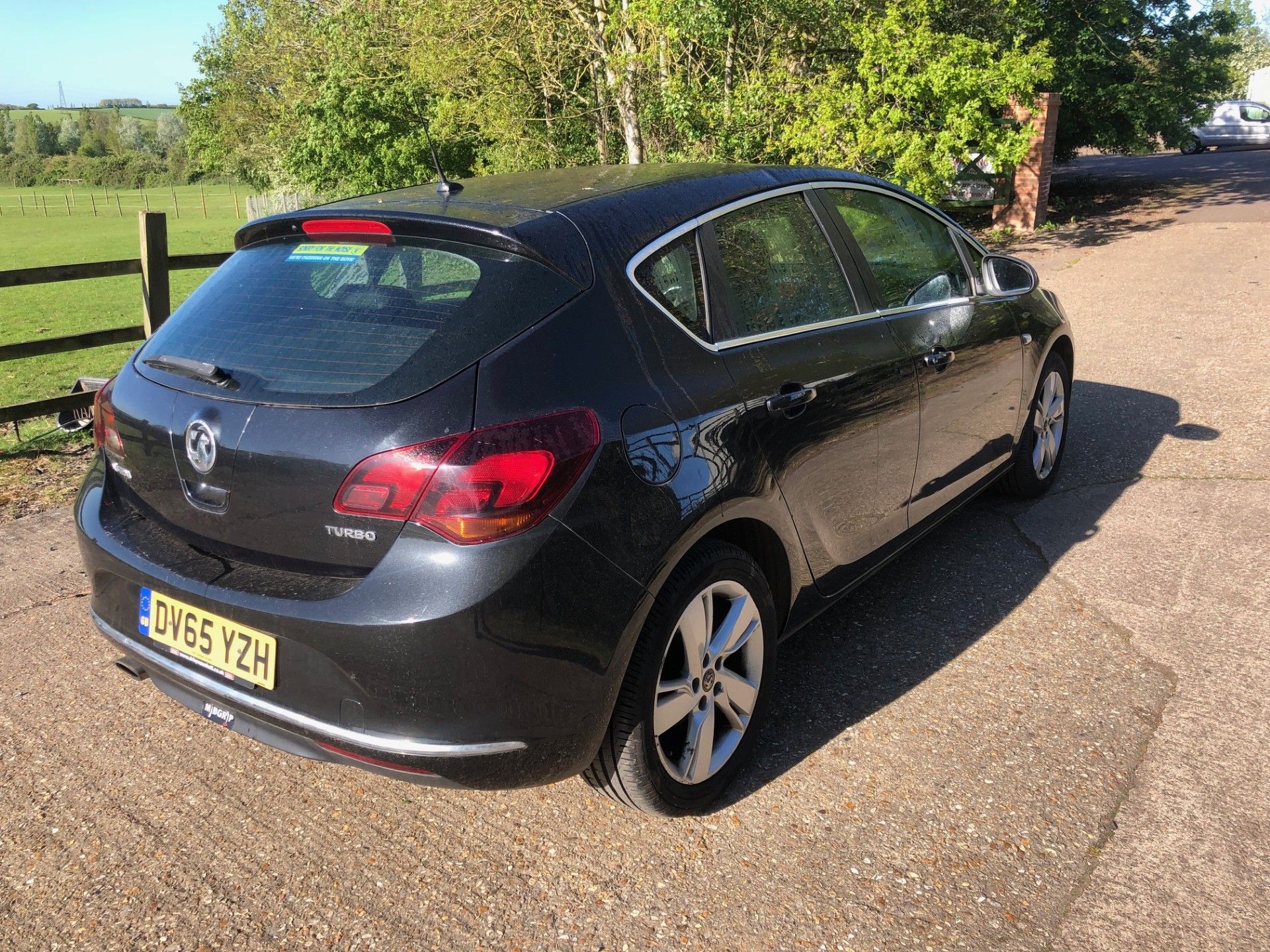 2015 65 VAUXHALL ASTRA 1.4I TURBO SRI HATCHBACK - 111K MILES - AIR CON - SERVICE HISTORY *NO VAT* - Image 6 of 13