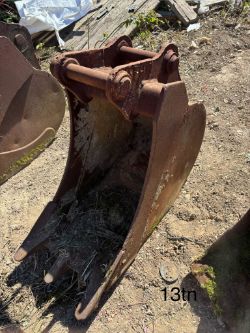 13TN BUCKET