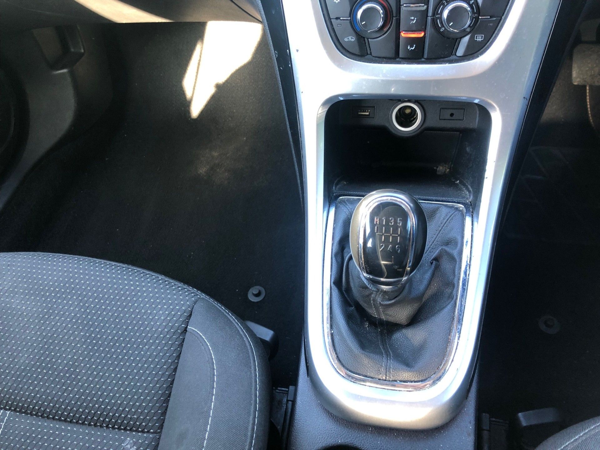 2015 65 VAUXHALL ASTRA 1.4I TURBO SRI HATCHBACK - 111K MILES - AIR CON - SERVICE HISTORY *NO VAT* - Image 13 of 13