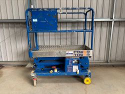 POWER TOWER PUSH AROUND SCISSOR LIFT ACCESS PLATFORM JLG GENIE SKYJACK