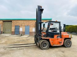 2007 NISSAN 70 FORKLIFT *C/W PALLET TINES*
