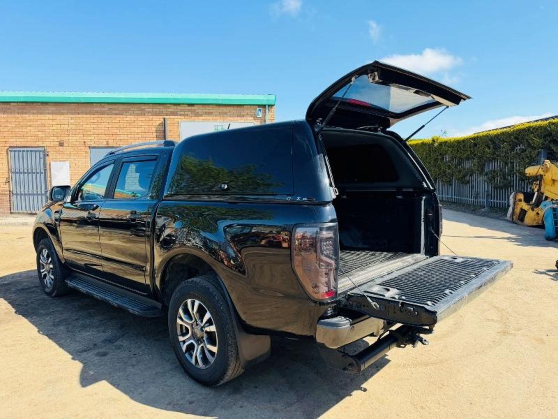 2023 23 FORD RANGER WILDTRAK ECOBLUE 4X4 A PICK UP - 134K MILES - SAT NAV - REVERSE CAMERA - Image 10 of 15