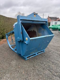 2020 CONCRETE POURING SKIP
