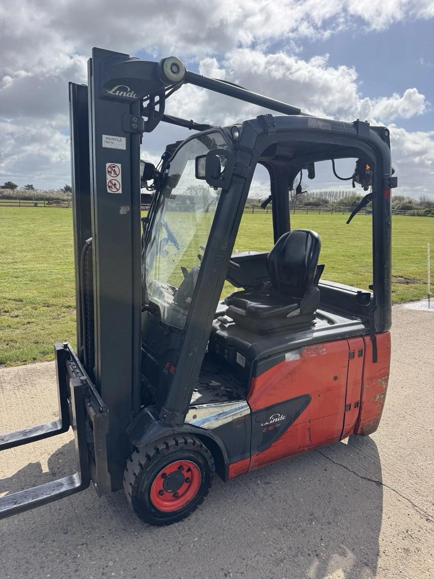 2020 LINDE 1.6 TONNE ELECTRIC FORKLIFT TRUCK CONTAINER SPEC *12% BP* - Image 3 of 3