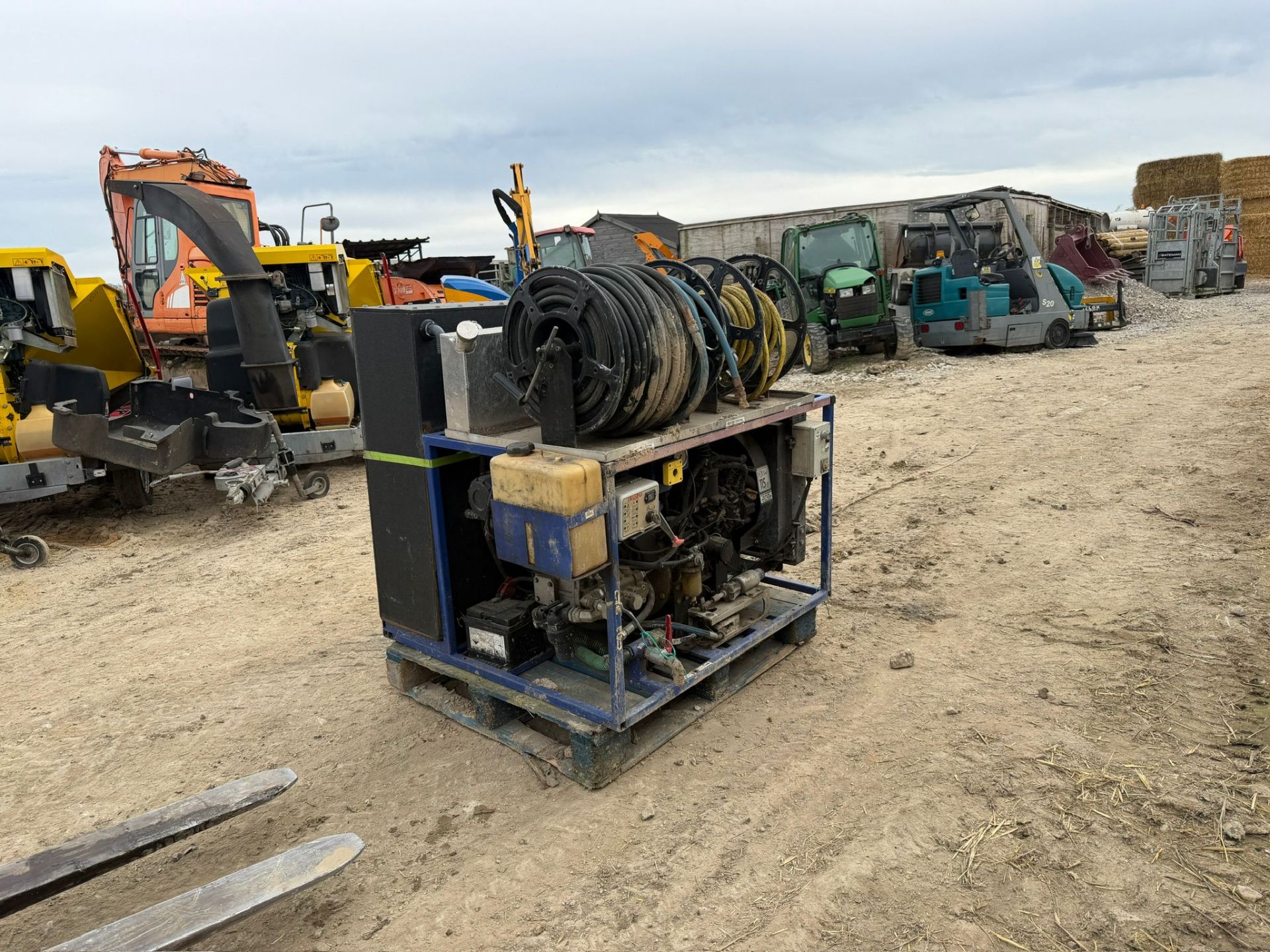 2015 DIESEL 200BAR STATIC PRESSURE WASHER *343 HOURS* - Image 7 of 9