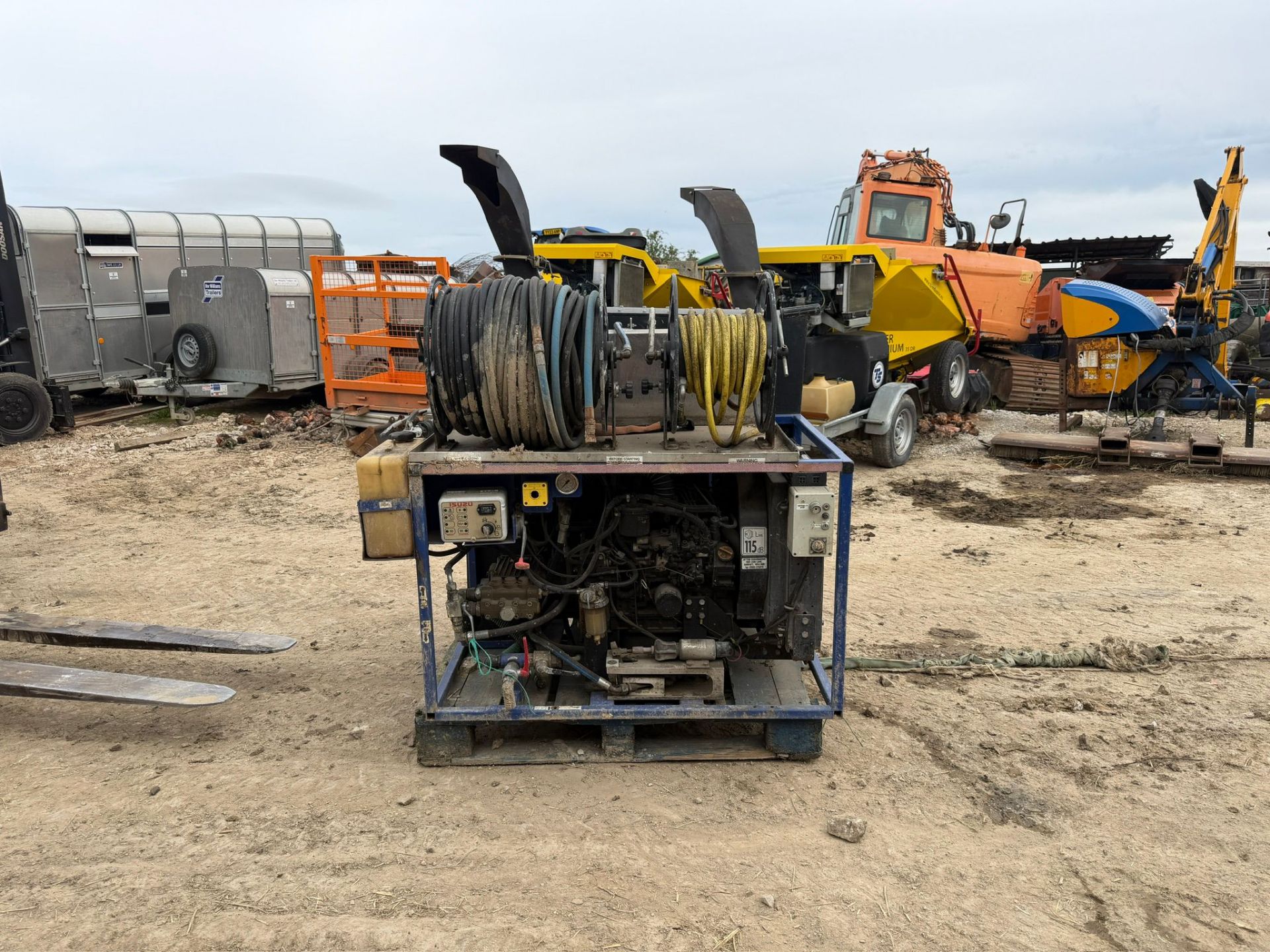2015 DIESEL 200BAR STATIC PRESSURE WASHER *343 HOURS*