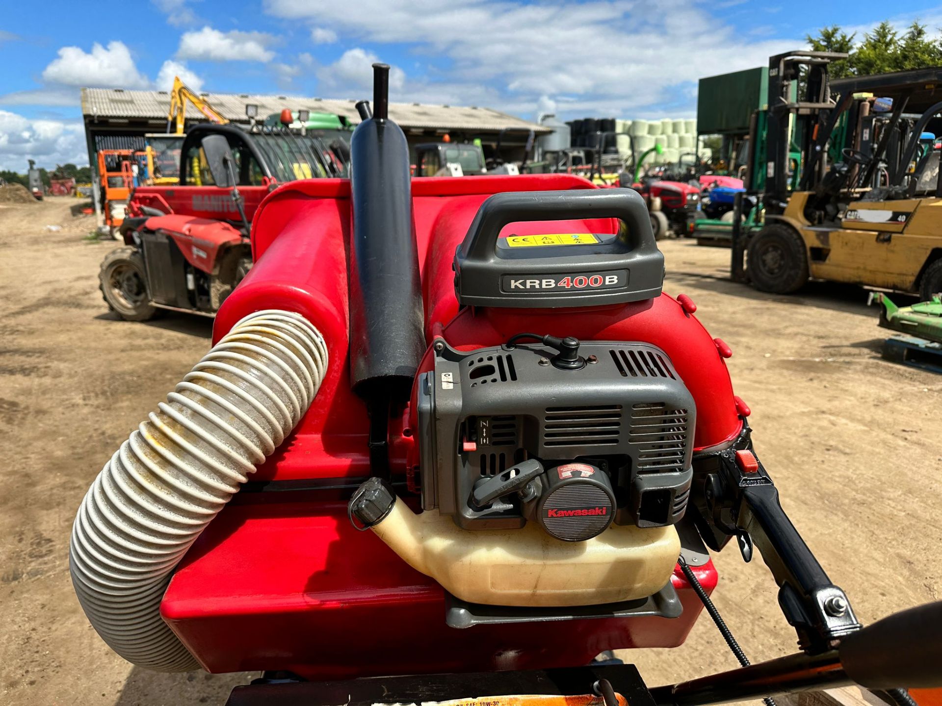 MUCK-TRUCK POWERDRIVE 4WD DUMPER BUNDLE W/ TRAFALGAR PADDOCK VACCUM SUCKER & DUMPER SKIP - Image 6 of 11