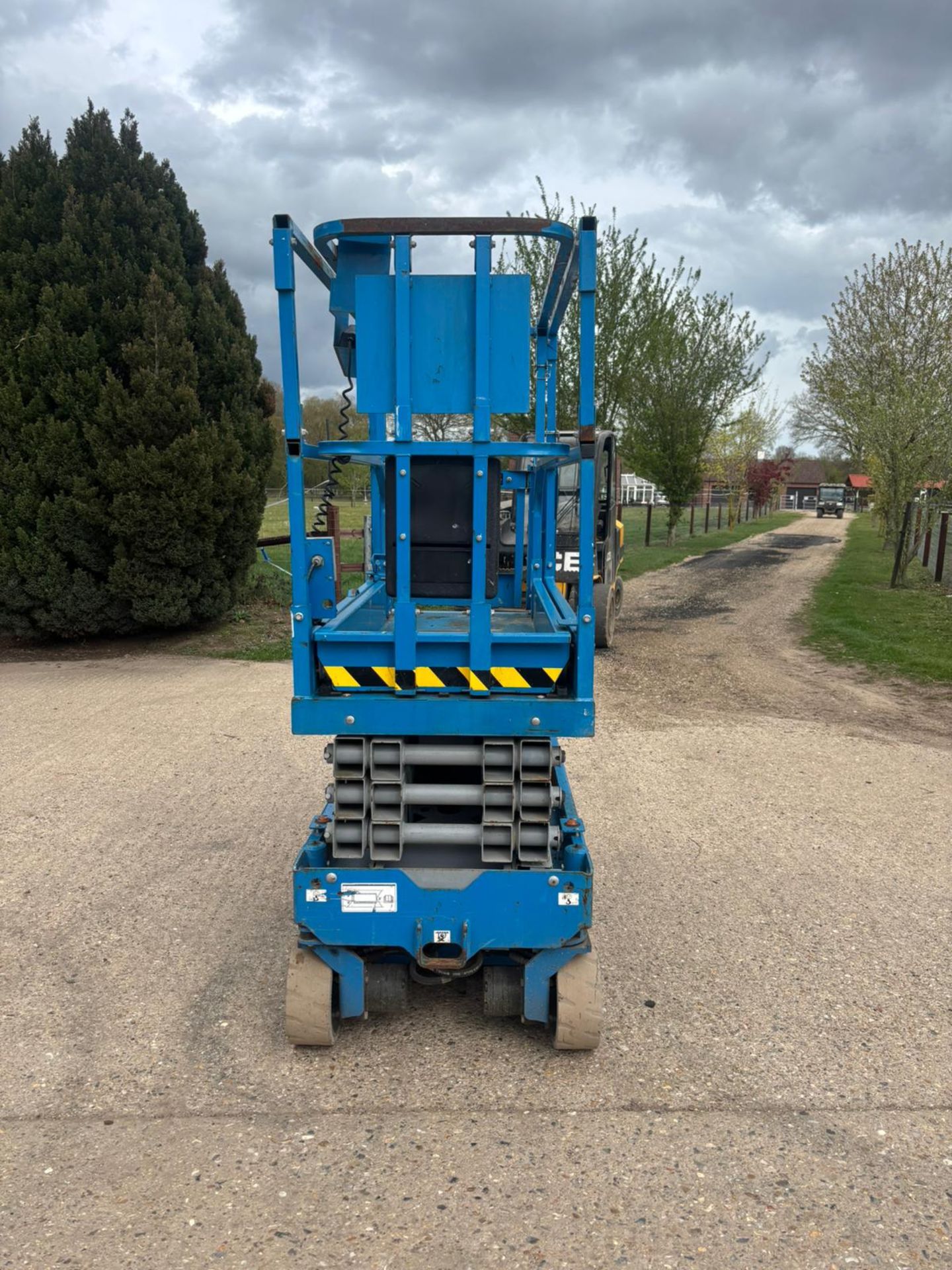 2019 GENIE GS 1932 SCISSOR LIFT - 150 HOURS - Image 7 of 14