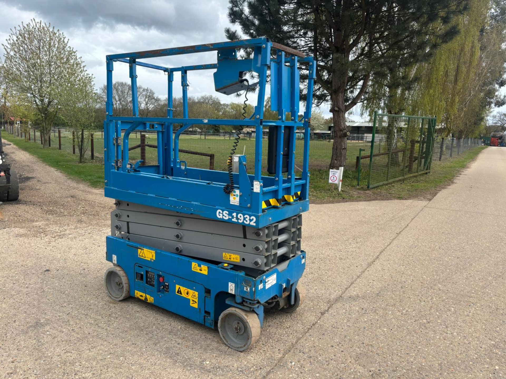 2019 GENIE GS 1932 SCISSOR LIFT - 150 HOURS - Image 6 of 14