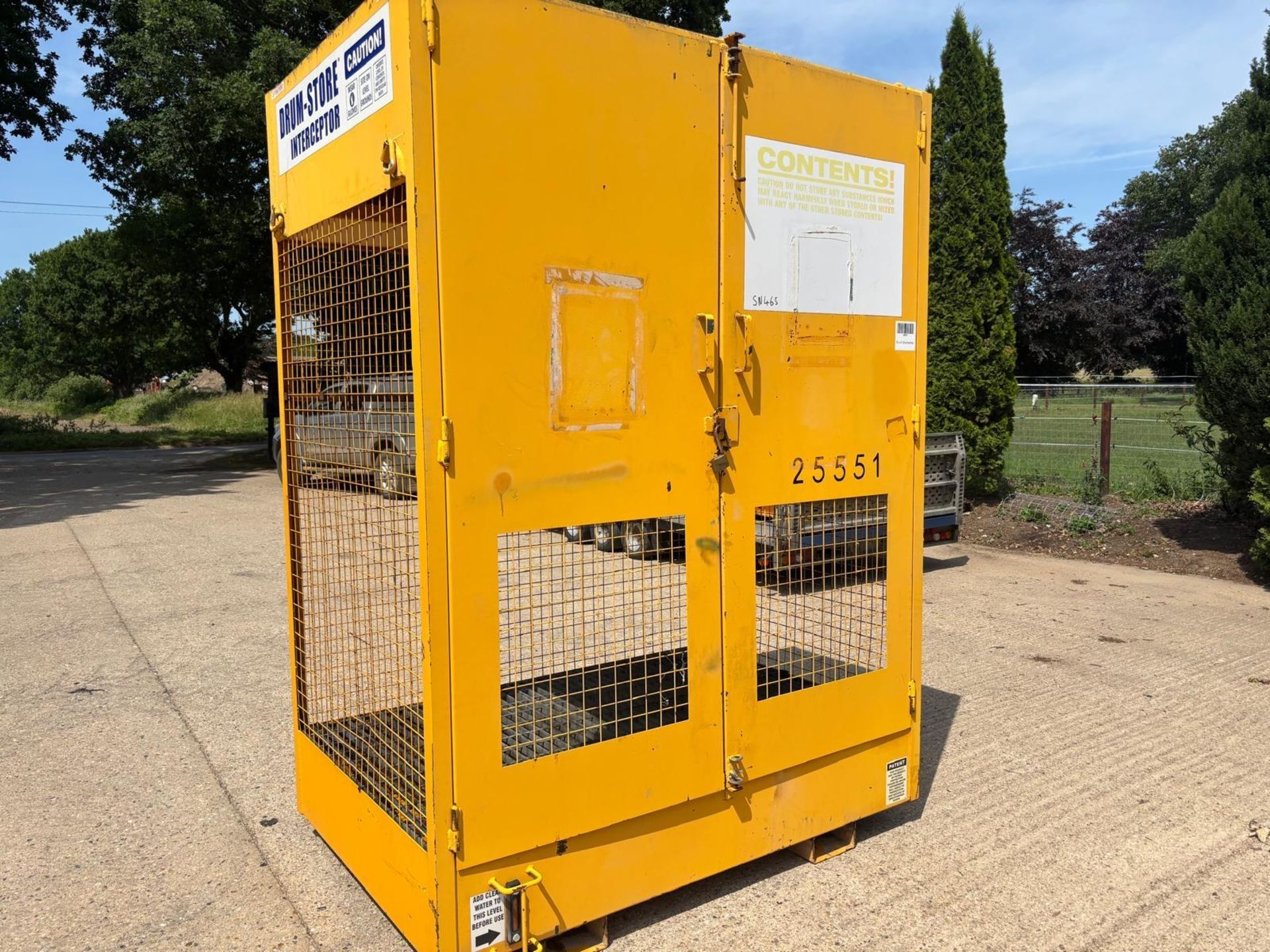 BUNDED COSHH STORE *LOCKABLE* - Image 6 of 9