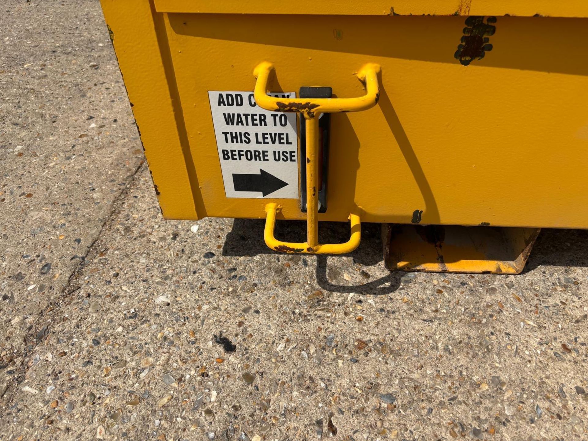 BUNDED COSHH STORE *LOCKABLE* - Image 8 of 9