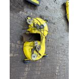 JOHN DEERE 42 INCH CUTTING DECK TO SUIT RIDE ON LAWN MOWER