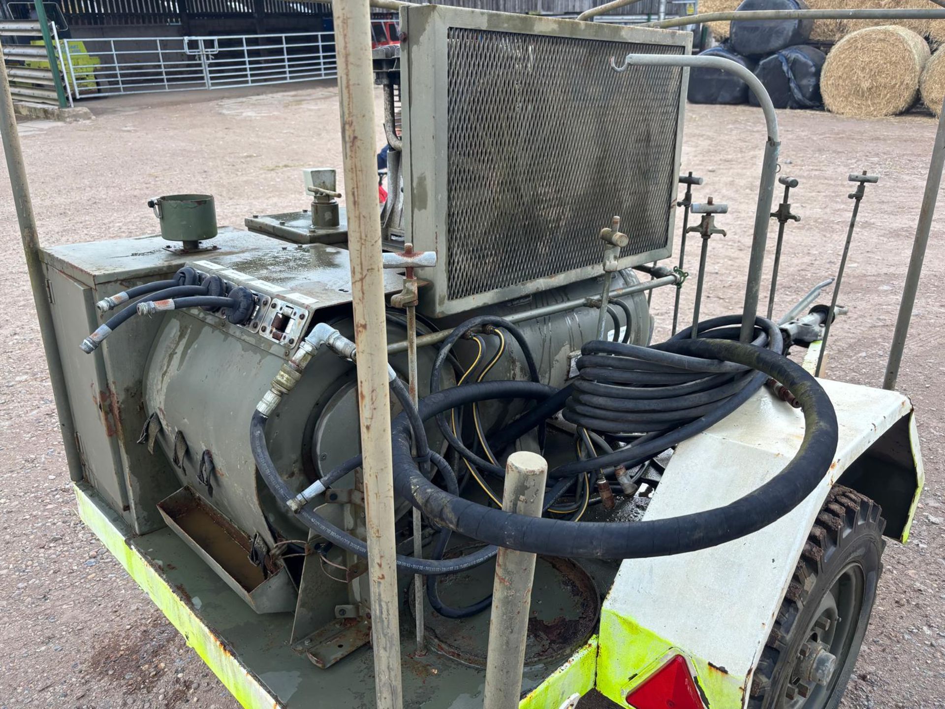 EX ARMY GENERATOR - Image 9 of 10