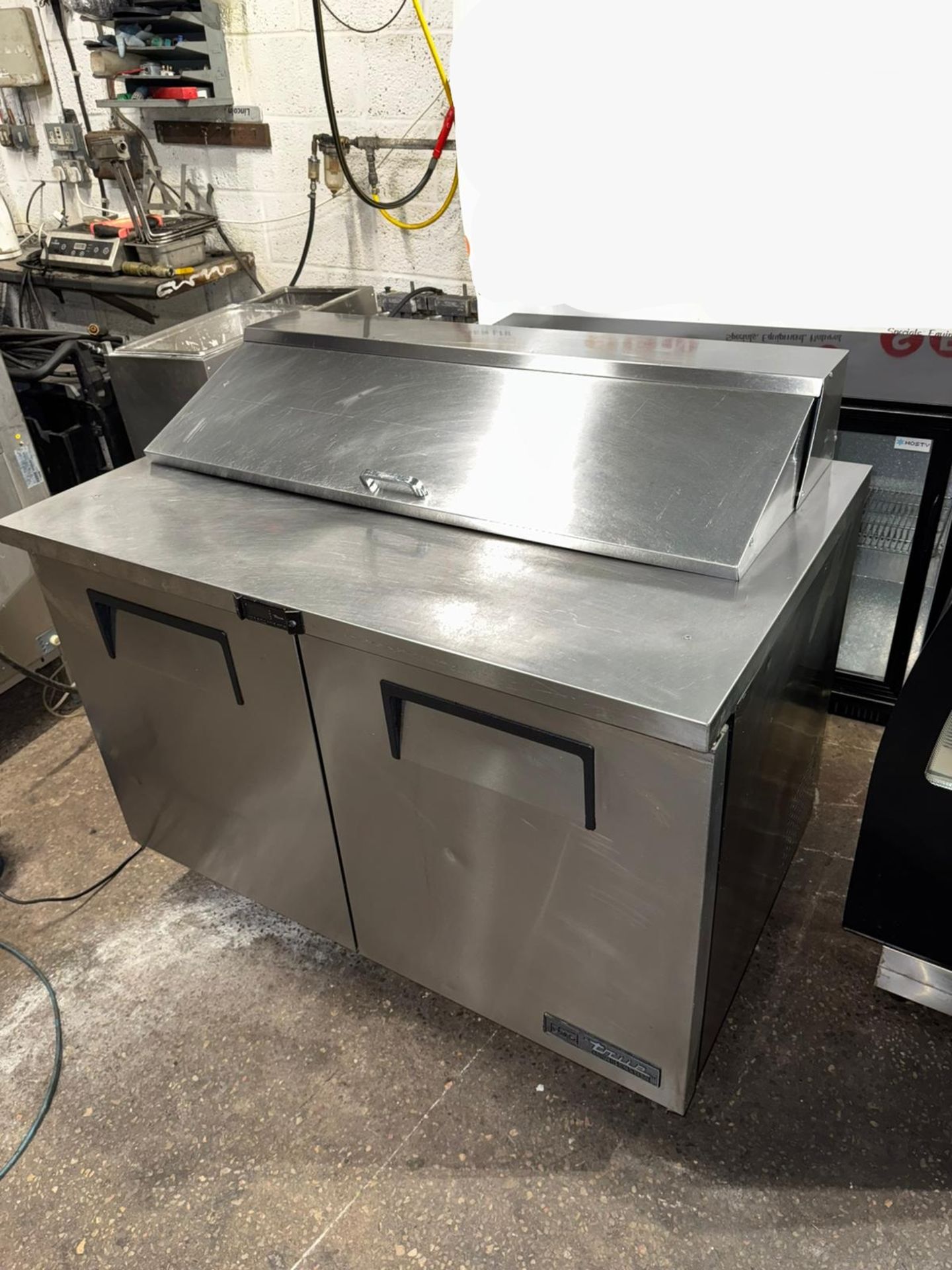 GAMKO DOUBLE DOOR PIZZA PREP FRIDGE - Image 2 of 4