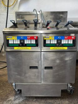 PITCO TWING TANK ELECTRIC 4 BASKET FRYER