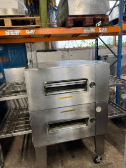 2010 LINCOLN IMPINGER GAS CONVEYOR PIZZA OVEN - 32 INCH