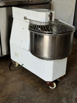 SERIAL DOUGH MIXER - SPARES OR REPAIR