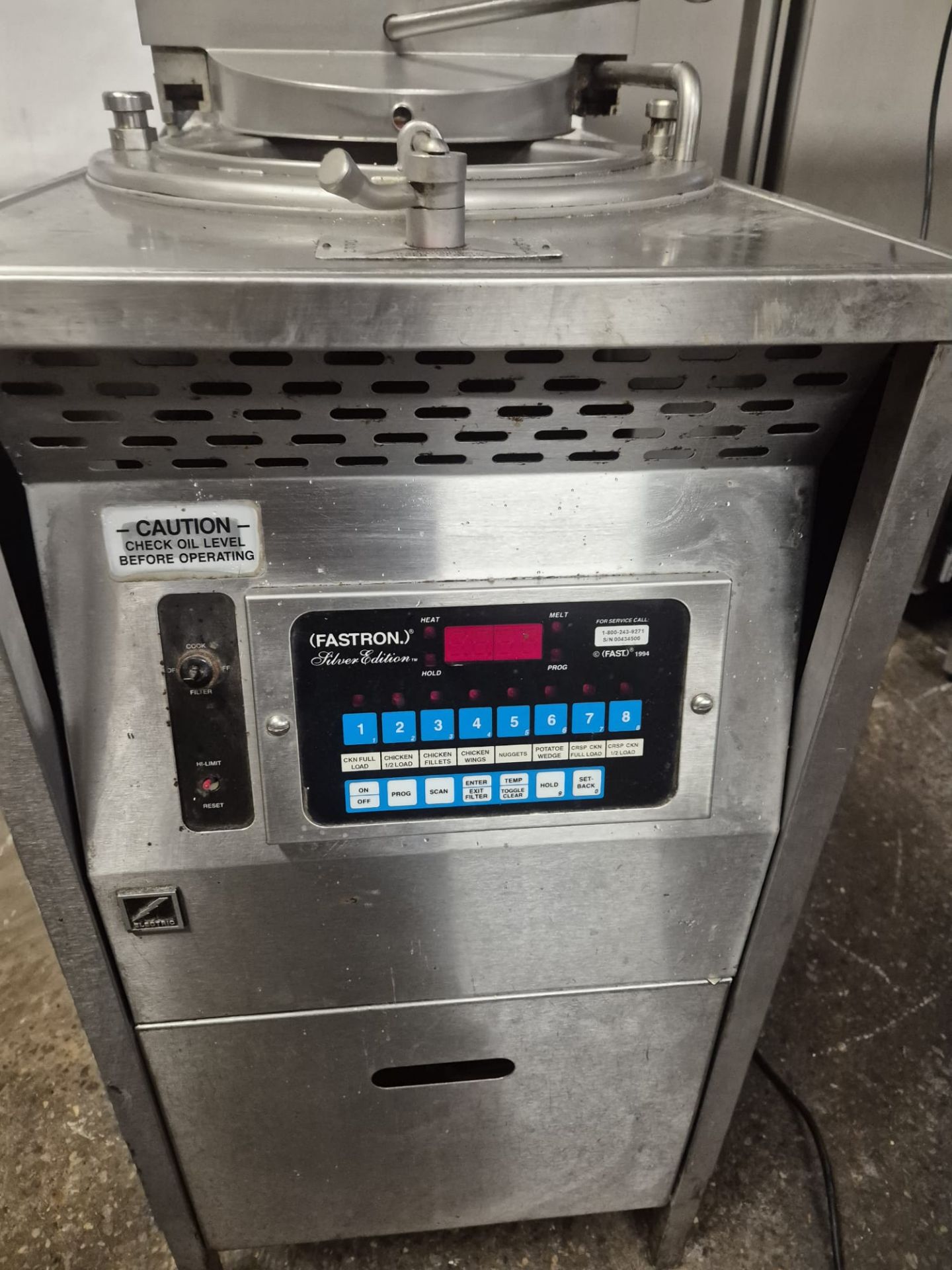 VIZU PRESSURE FRYER - ELECTRIC - Image 7 of 7