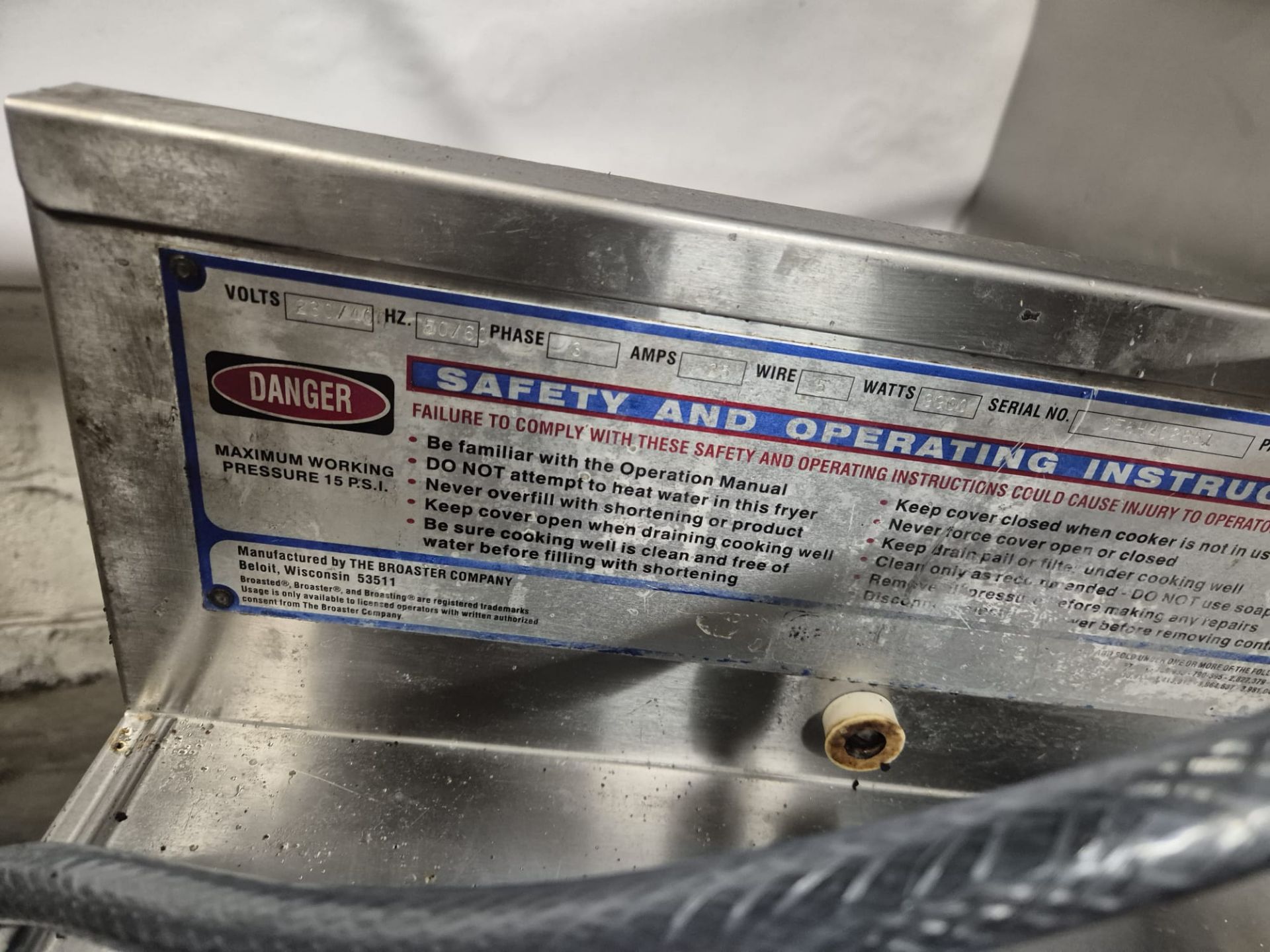 VIZU PRESSURE FRYER - ELECTRIC - Image 4 of 7