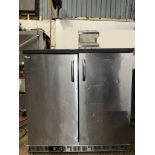 GAMKO DOUBLE DOOR UNDER COUNTER DRINKS FRIDGE