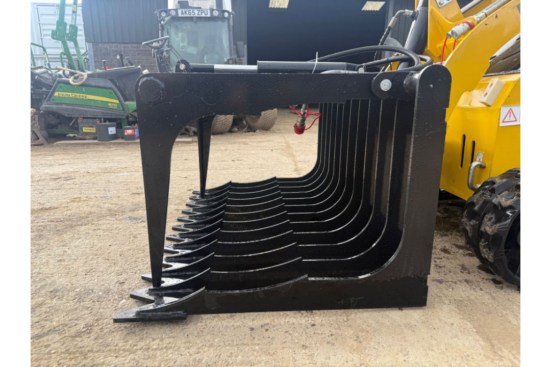 NEW/UNUSED 2025 CAPTOK 44? HYDRAULIC MINI SKIDSTEER MUCK/LOG GRAB - Image 7 of 10