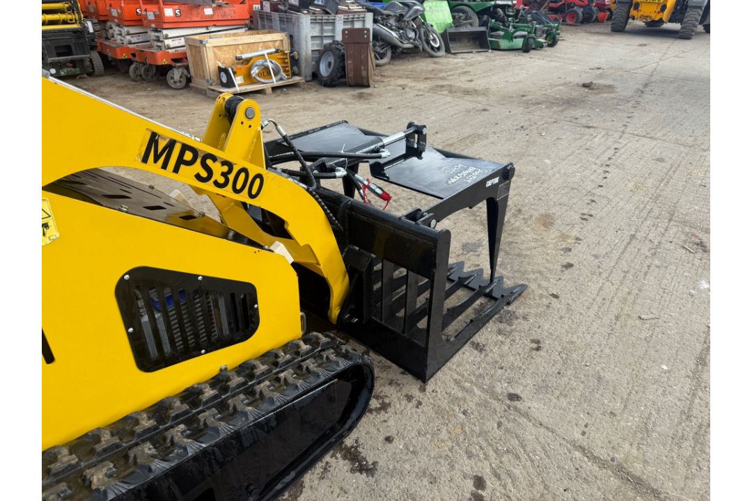 NEW/UNUSED 2025 CAPTOK 44? HYDRAULIC MINI SKIDSTEER MUCK/LOG GRAB - Image 4 of 10