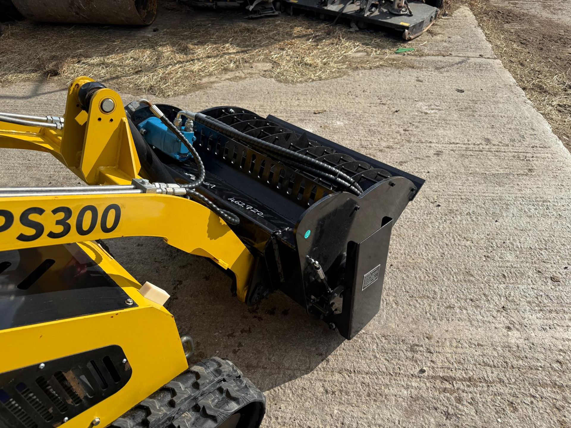 NEW 2025 CAPTOK HYDRAULIC 32? MIXING BUCKET - Image 6 of 9