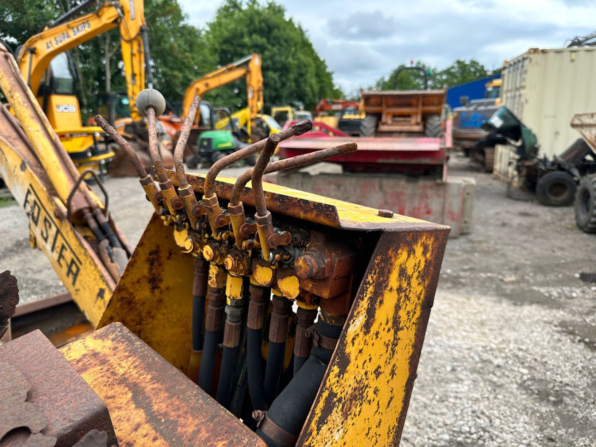 FOSTER D3 BACKHOE LOADER - SWING BOOM - Image 6 of 13