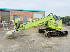 HITACHI TRACKED MANLIFT *C/W RUBBER BLOCK PADS*