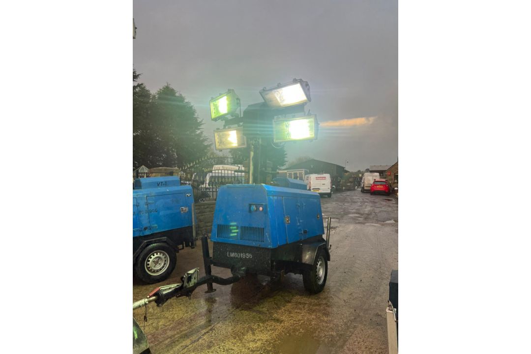 SUPER LIGHT VT1 SINGLE AXLE LIGHTING TOWER WITH BUILT IN GENERATOR - Image 4 of 12