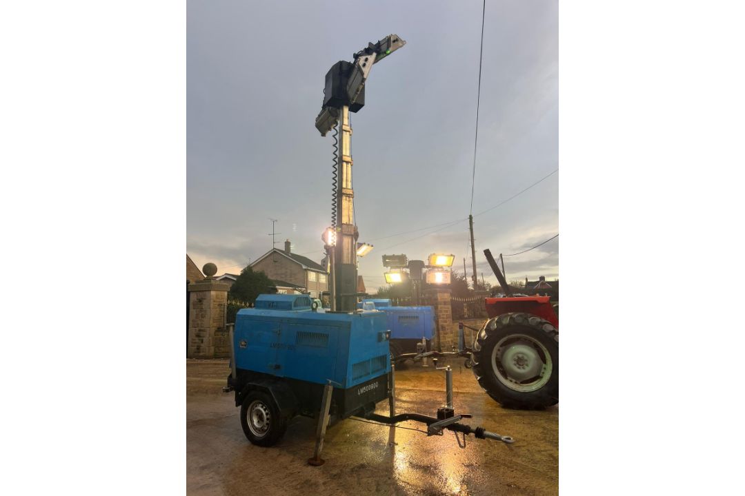 SUPER LIGHT VT1 SINGLE AXLE LIGHTING TOWER WITH BUILT IN GENERATOR - Image 6 of 12