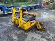 X2 2013 WACKER NEUSON DPU100-70 DUAL REMOTE CONTROLLED DIESEL F/R COMPACTION PLATE