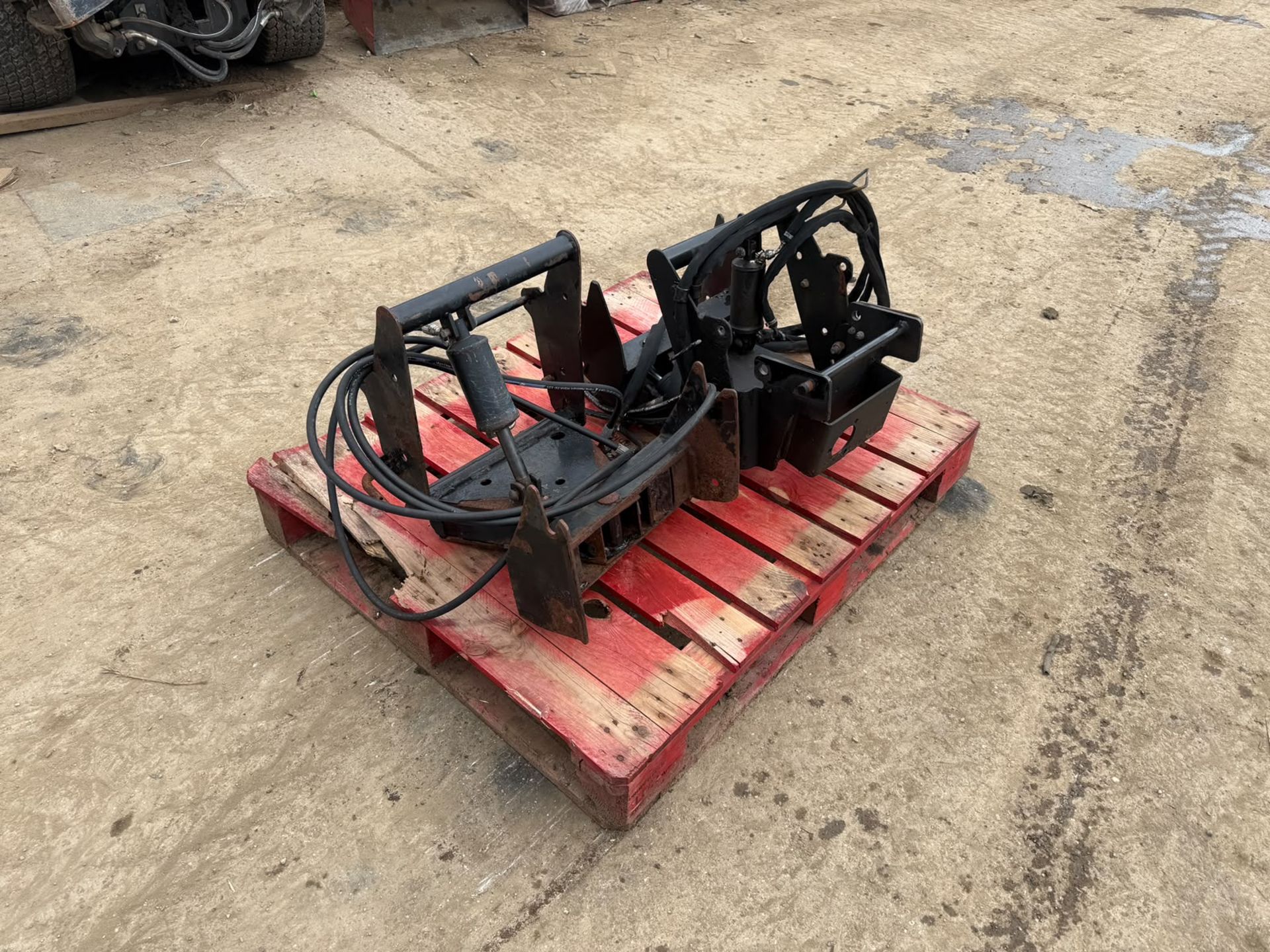 JOHN DEERE FRONT MOUNTED OFFSET SNOW PLOUGH BRACKET *NO VAT*