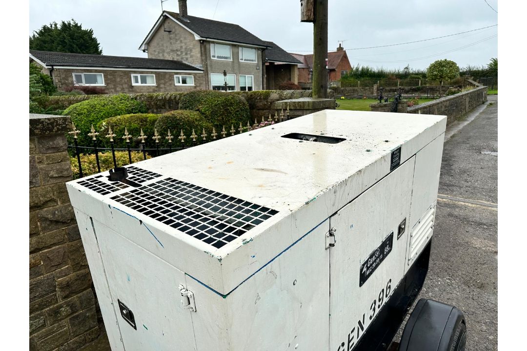 2008 GENSET MGZ 20/20/15 20KVA DIESEL SINGLE AXLE TOWBEHIND GENERATOR - Image 7 of 15