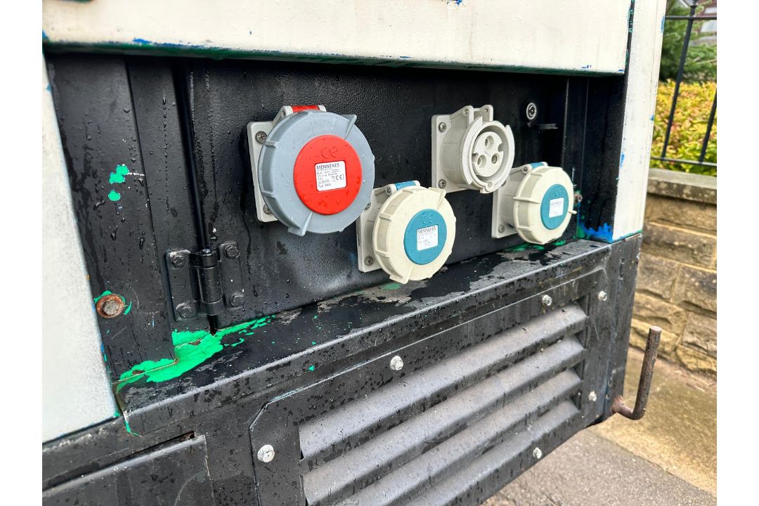 2008 GENSET MGZ 20/20/15 20KVA DIESEL SINGLE AXLE TOWBEHIND GENERATOR - Image 11 of 15